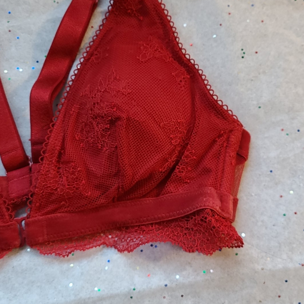BUY 1 GET 1 FREE VICTORIA SECRET RED MESH BRALETTE - Picture 4 of 11